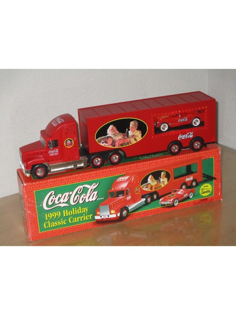 Coca-Cola 1999 Holiday Classic Carrier Light Up Truck w/53 Classic Corvette Good